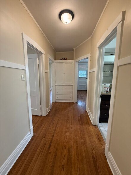 Building Photo - 5007 N Mozart St
