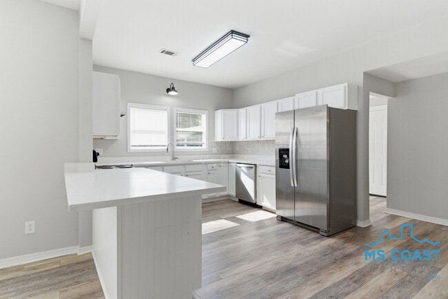 Building Photo - 962 Thelma St