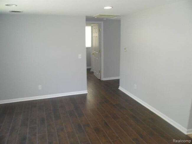 Building Photo - 21142 Ontaga St