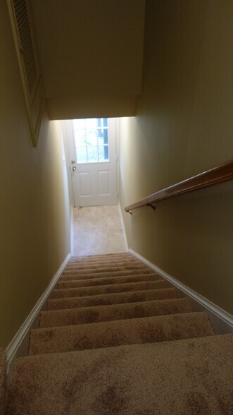 Building Photo - 10911 Postern Ct