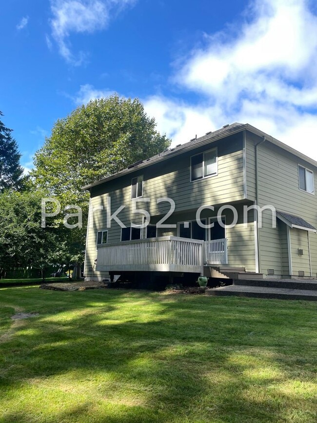 Building Photo - 4 Bedroom Single Family Home in Gig Harbor...