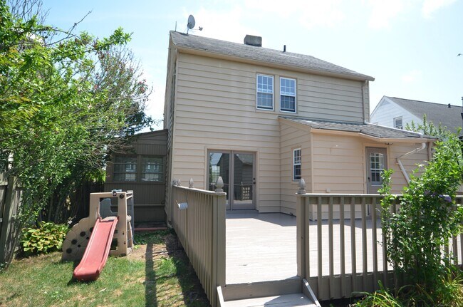Building Photo - 954 Birmingham St
