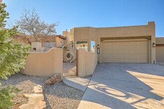 Building Photo - LONG TERM RENTAL in HIGH DESERT