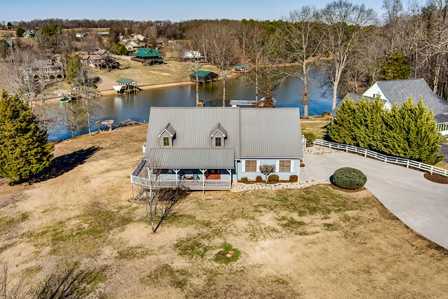 Building Photo - 131 Corn Tassel Shores