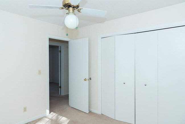 Building Photo - "Charming 3-Bed Oasis in Shalimar with 2 Full Baths and Cozy 1205 Sq. Ft.!