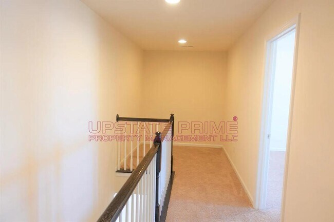 Building Photo - 204 Alderside Pl