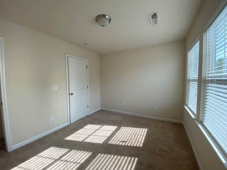 Building Photo - Room in Townhome on Sharonbrook Dr