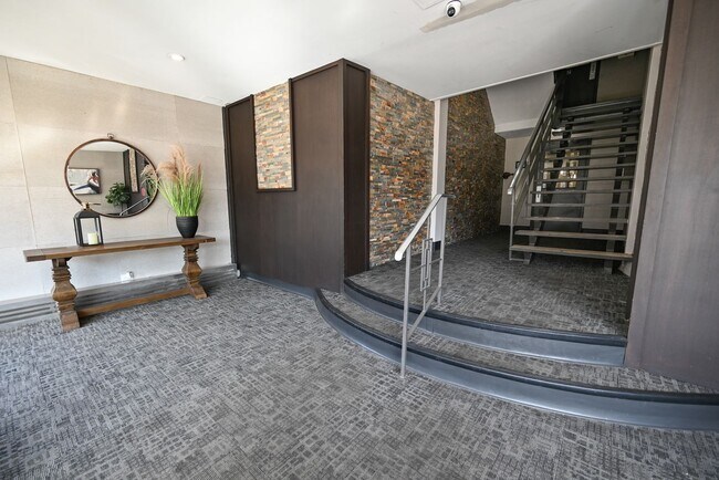 Building Photo - 12050 Lake Ave