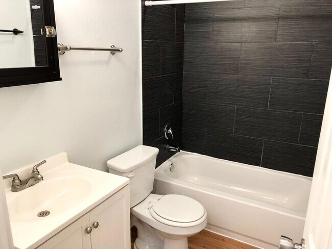 Building Photo - 2301 Ohlen Rd