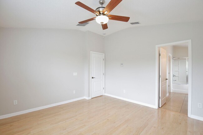 Building Photo - Spacious 2/2 Condo with 1 Car Garage in East Park - Lake Nona!
