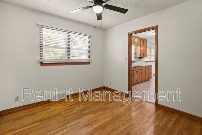Building Photo - 5416 Browne St
