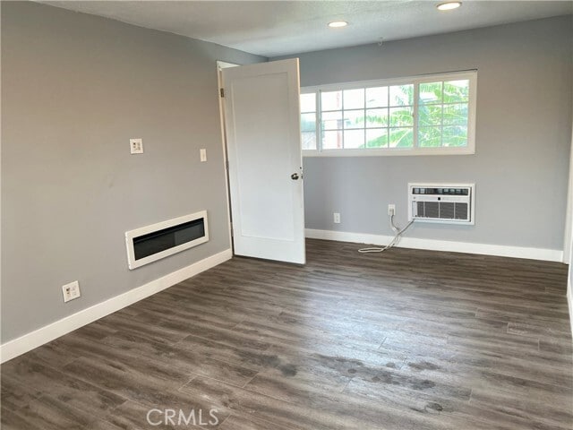 Building Photo - 1144 Carson St