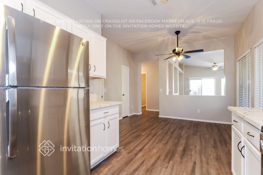 Building Photo - 9327 W Gold Dust Ave