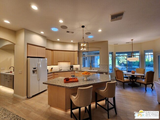 Building Photo - 36660 Palm Ct