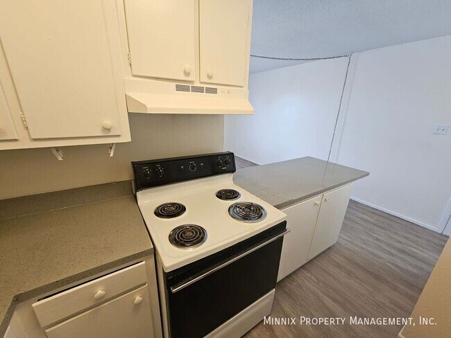 Building Photo - 1600 Yonkers-1