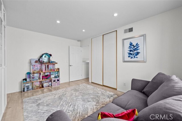 Building Photo - 22835 Styles St