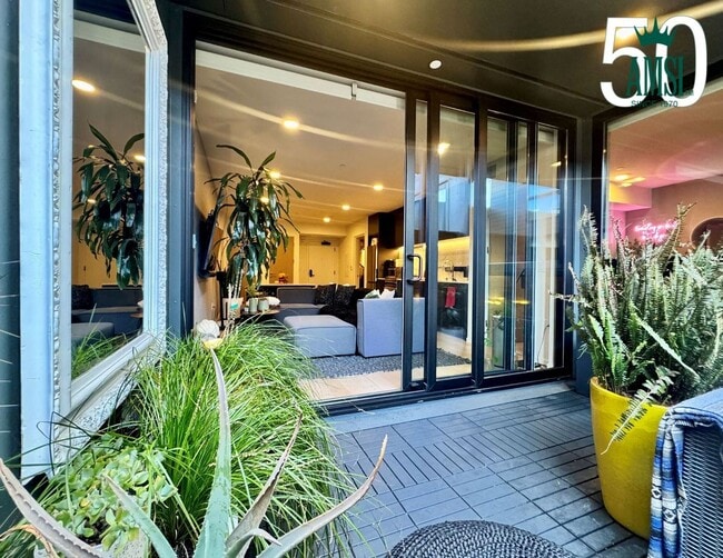 Building Photo - Maison à SOMA  |Secured Smart Access. Mode...