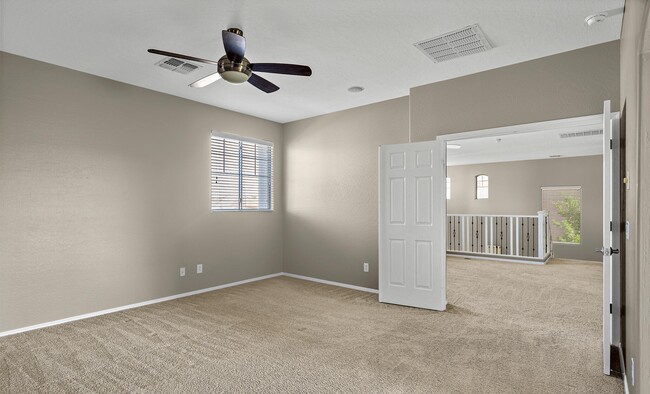 Building Photo - 4129 E Clubview Dr