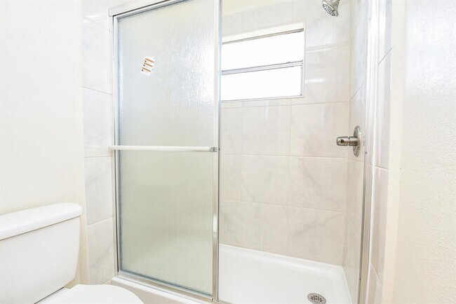 Building Photo - 2623 Forestbrook Dr