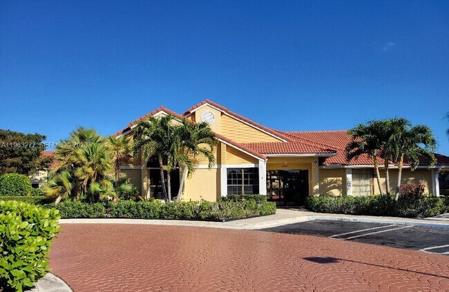 Building Photo - 5701 Riverside Dr