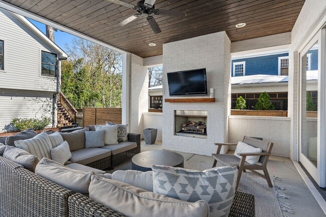 Building Photo - Luxury 12 South Living! $13,000 per month ...