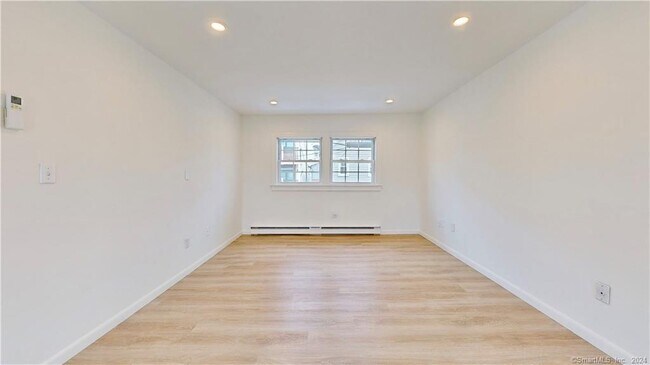 Building Photo - 37 Village Rd