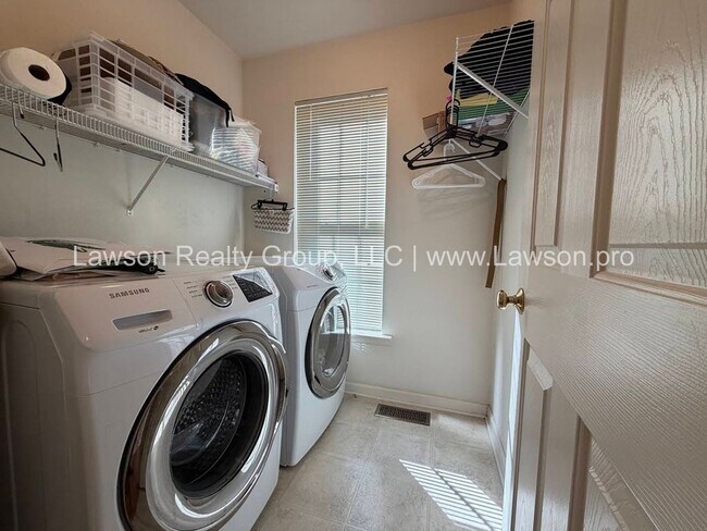 Building Photo - Gorgeous Classic Cave Spring Colonial in S...