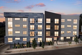 Building Photo - Axis West Flats