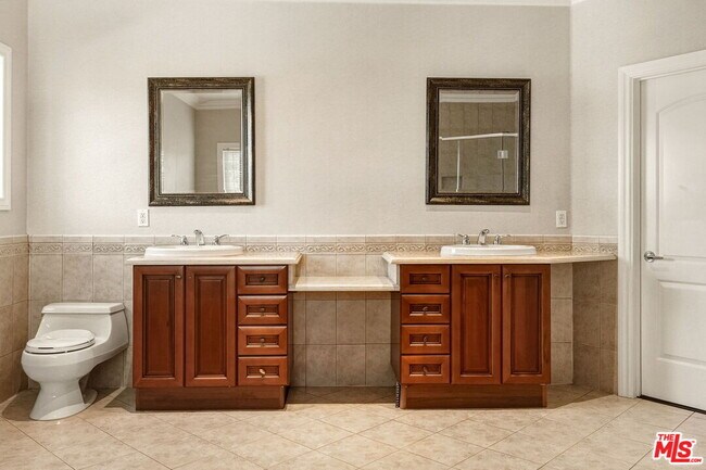 Building Photo - 5217 Etiwanda Ave