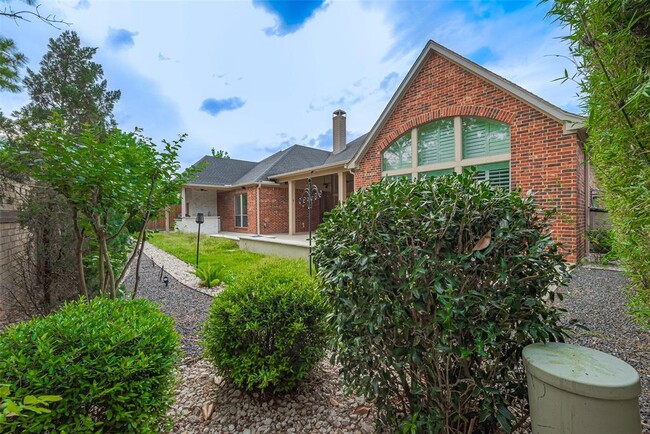 Building Photo - 25307 Oakton Springs Dr