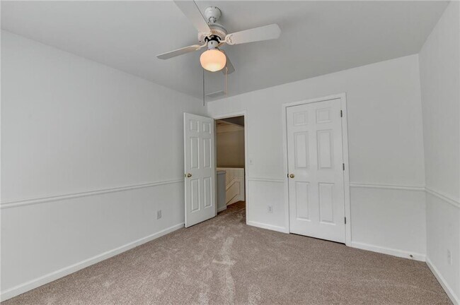 Building Photo - 6535 Ganton Dr