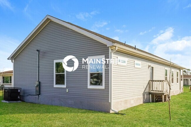 Building Photo - 4 Bedroom Pet-Friendly Home in North Port, FL with Main Street Renewal