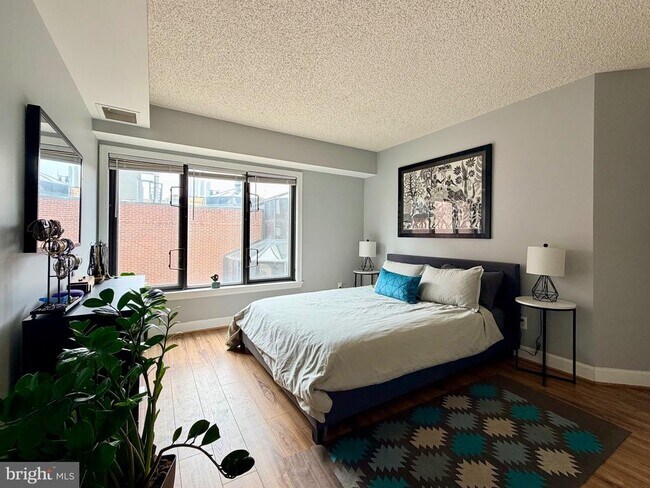 Building Photo - 1080 Wisconsin Ave NW