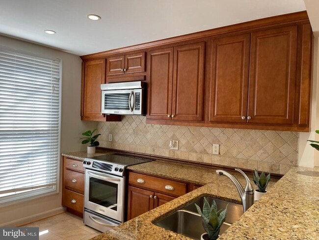 Building Photo - 2824 Elliott St