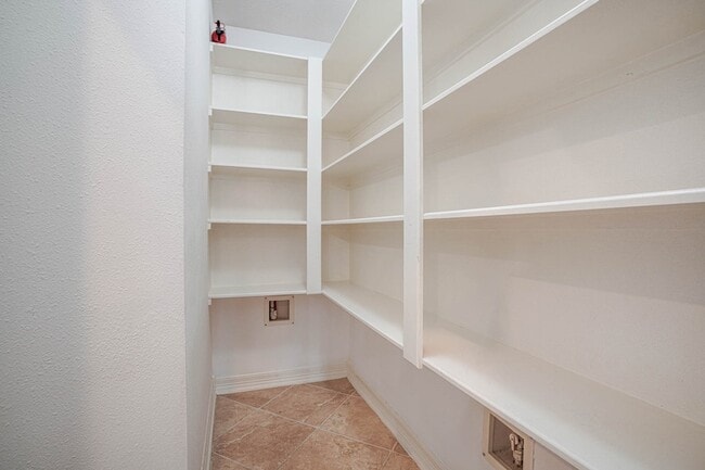 Building Photo - 6331 Collina Springs Ct