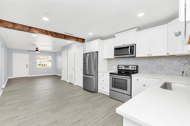 Building Photo - 1256 Michigan Ave