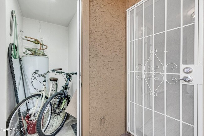 Building Photo - 8787 E Mountain View Rd