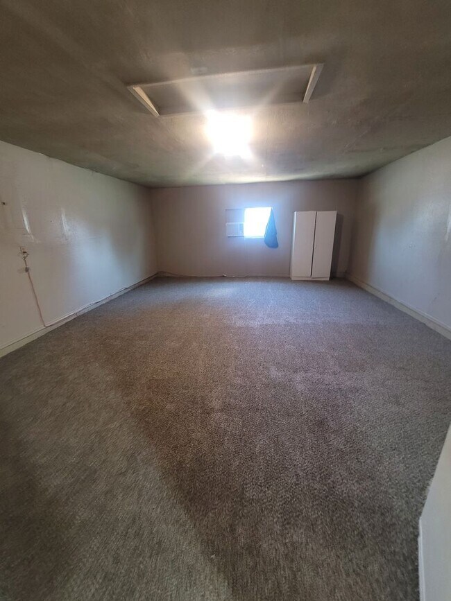 Building Photo - 4 Bedroom Rent to Own Home Available!