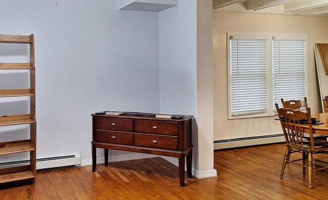 Building Photo - 175 Delavan Ave