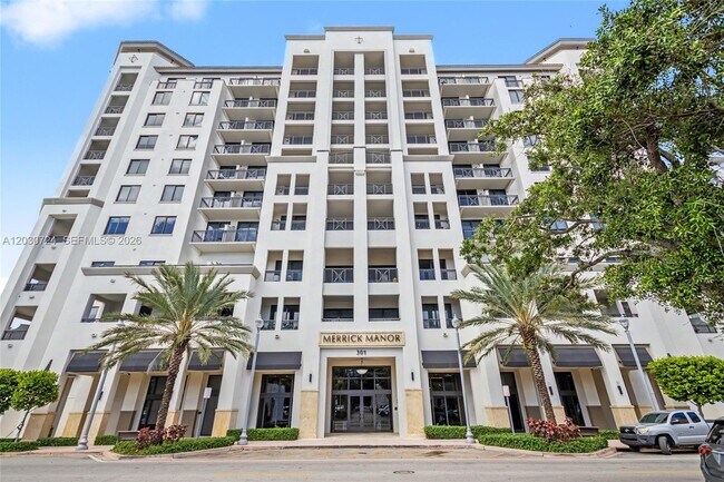 Building Photo - 301 Altara Ave