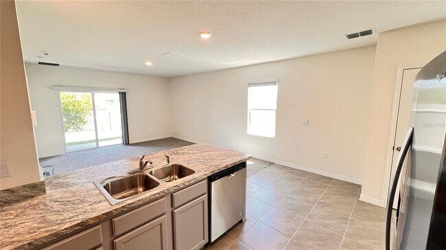 Building Photo - 227 Eagleview Loop