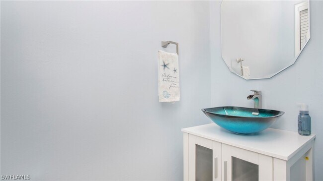 Building Photo - 9460 Sardinia Way