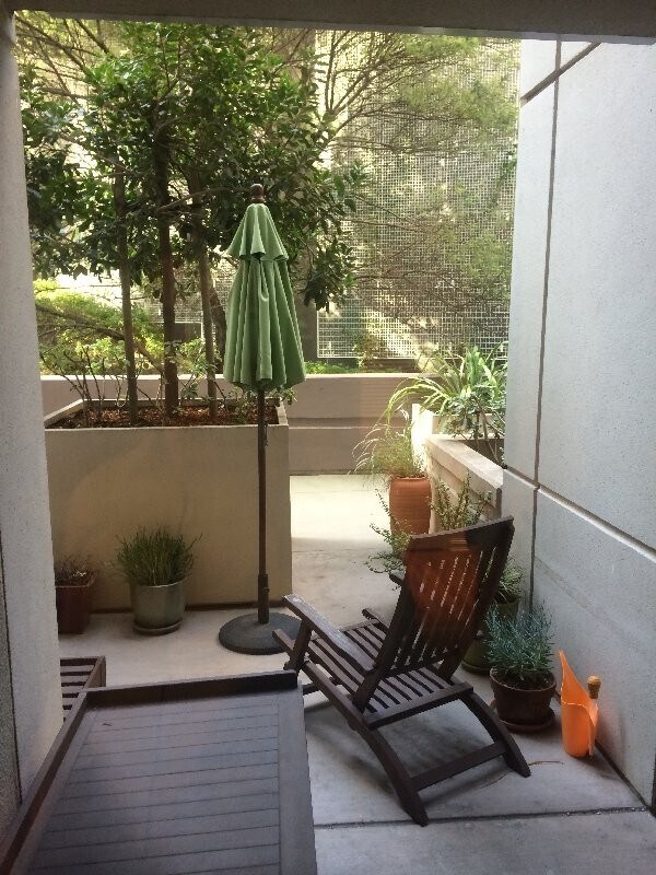 Building Photo - Rare luxury downtown condo w/parking, pool, hot tub and roof deck w/Bay Bridge Views!