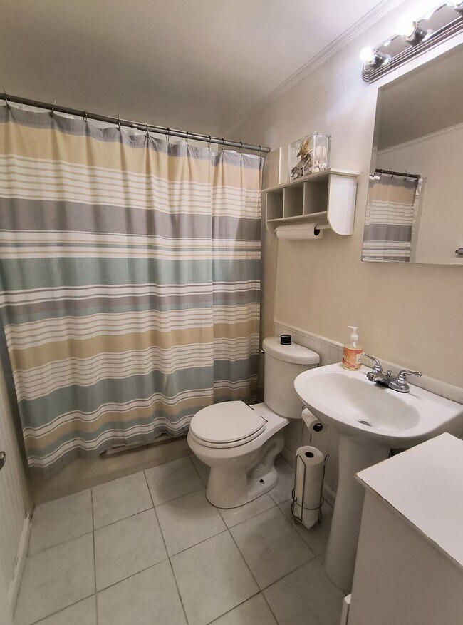 Building Photo - SHORT TERM RENTAL! Fully Furnished and Mov...
