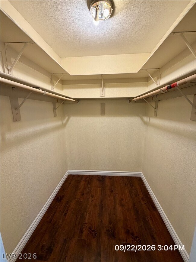 Building Photo - 711 Bass Dr