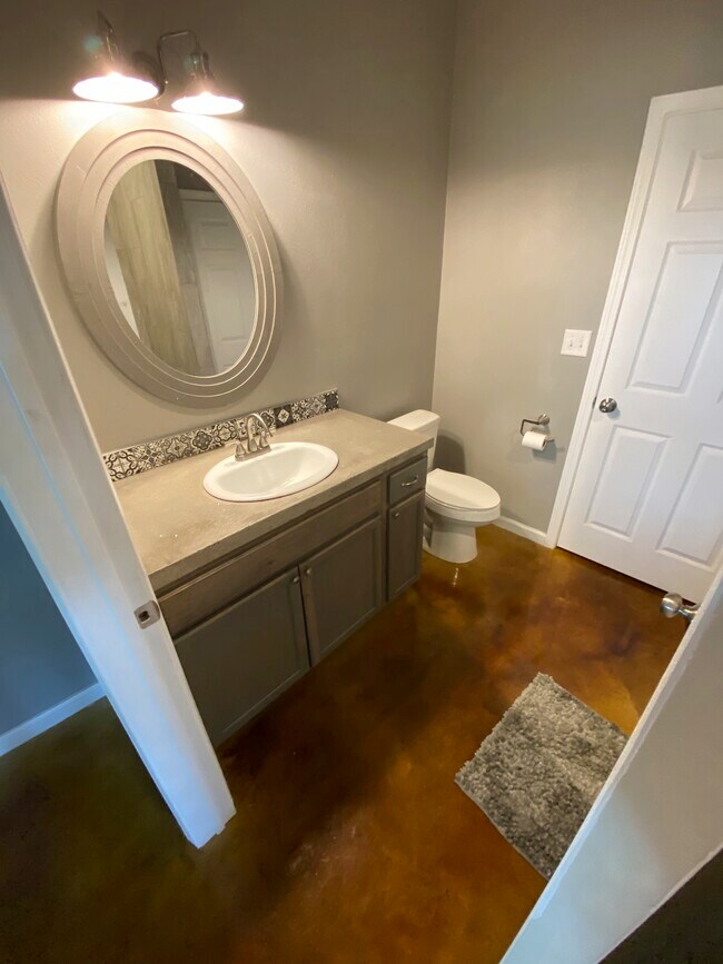 Building Photo - 13810 Old FM 471 W