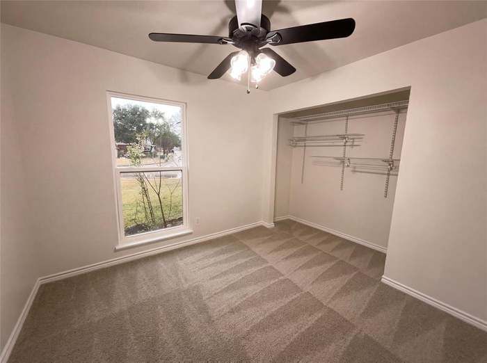 Building Photo - 3732 Sugarberry Dr