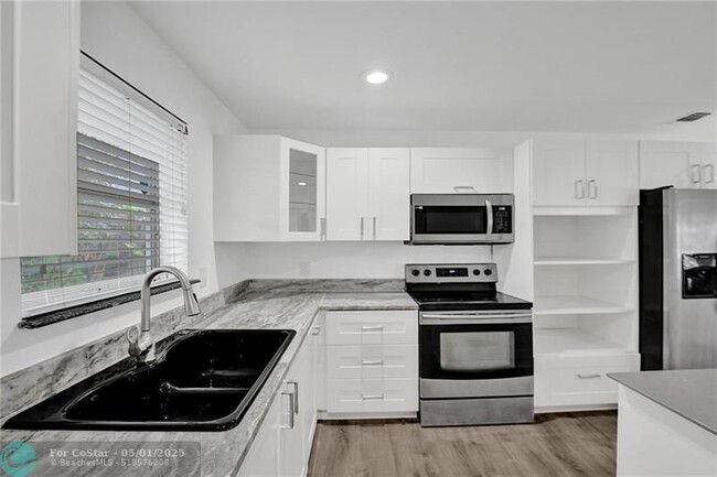 Building Photo - 5981 NE 22nd Way