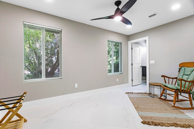 Building Photo - 5200 Club Rd