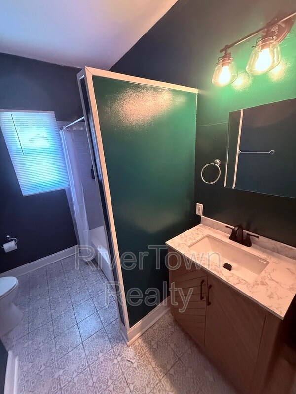 Building Photo - 1305 Tutwiler Ave